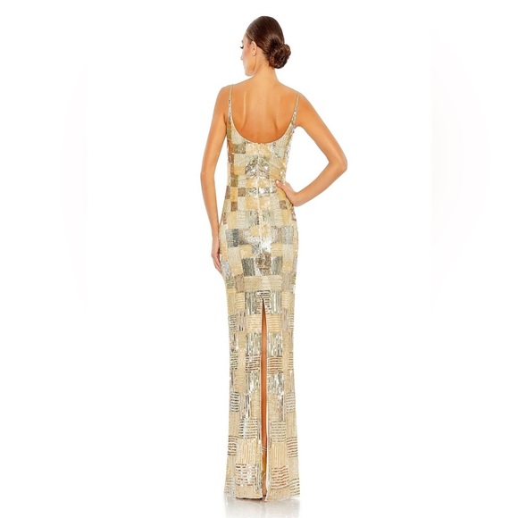 *Flawed Mac Duggal 5758 NWT Sleeveless Scoop Neck Prom Gown - Picture 3 of 10